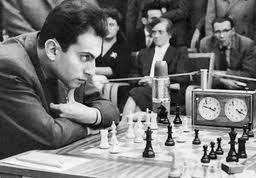Did you know that Mikhail Tal has only 3 fingers on his right hand? :  r/chess